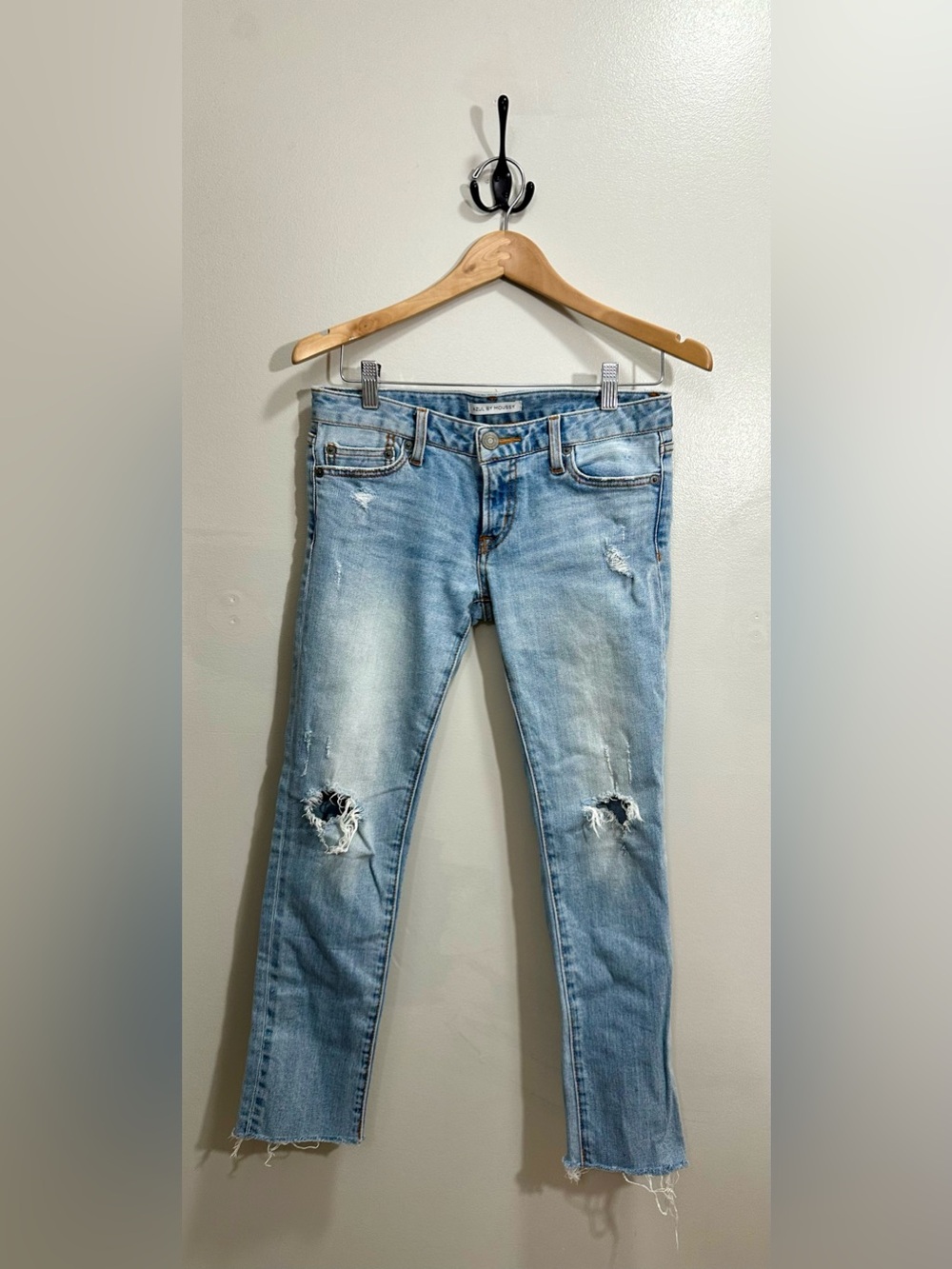Azul by Moussy Cropped Distressed Skinny Jeans Size 28